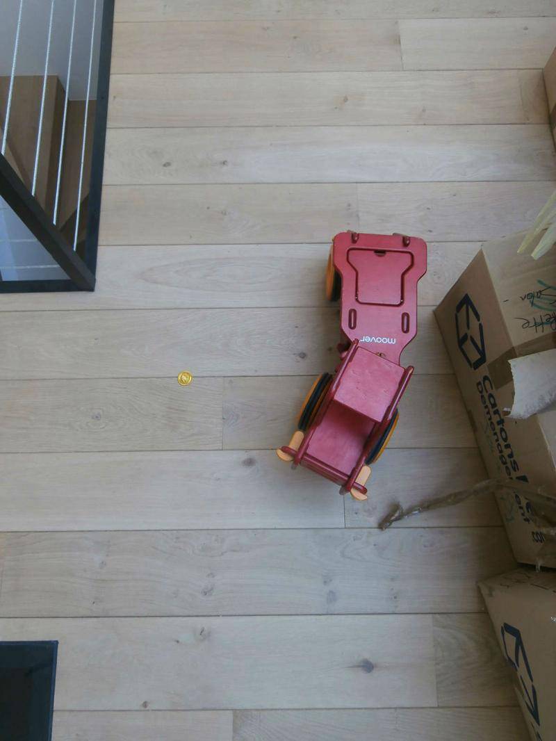 parquet avec jouet