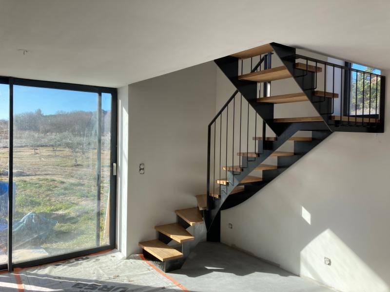 escalier moderne à angles